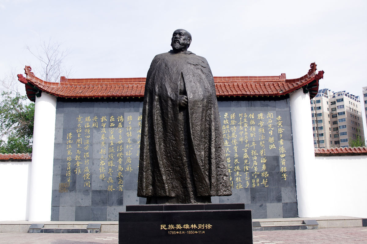 铸铜雕塑，厦门雕塑公司